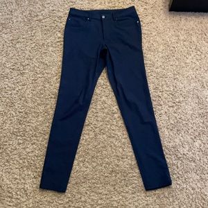 Lululemon True Navy ABC pant skinny 34” Warpstreme